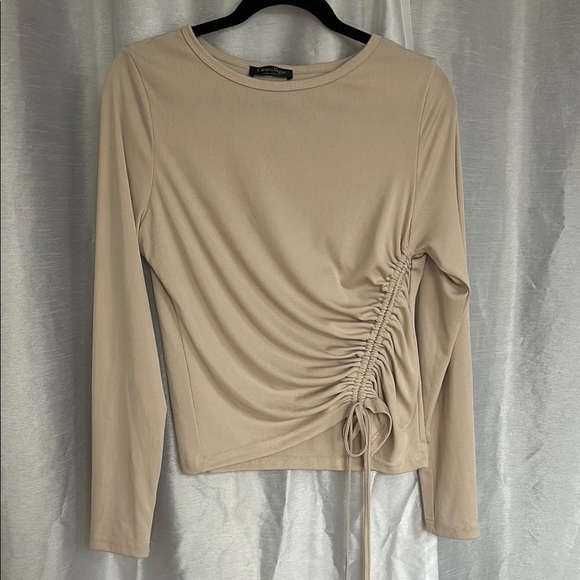 coeur vague Tops - Elegant Beige Ruched Long Sleeve Top